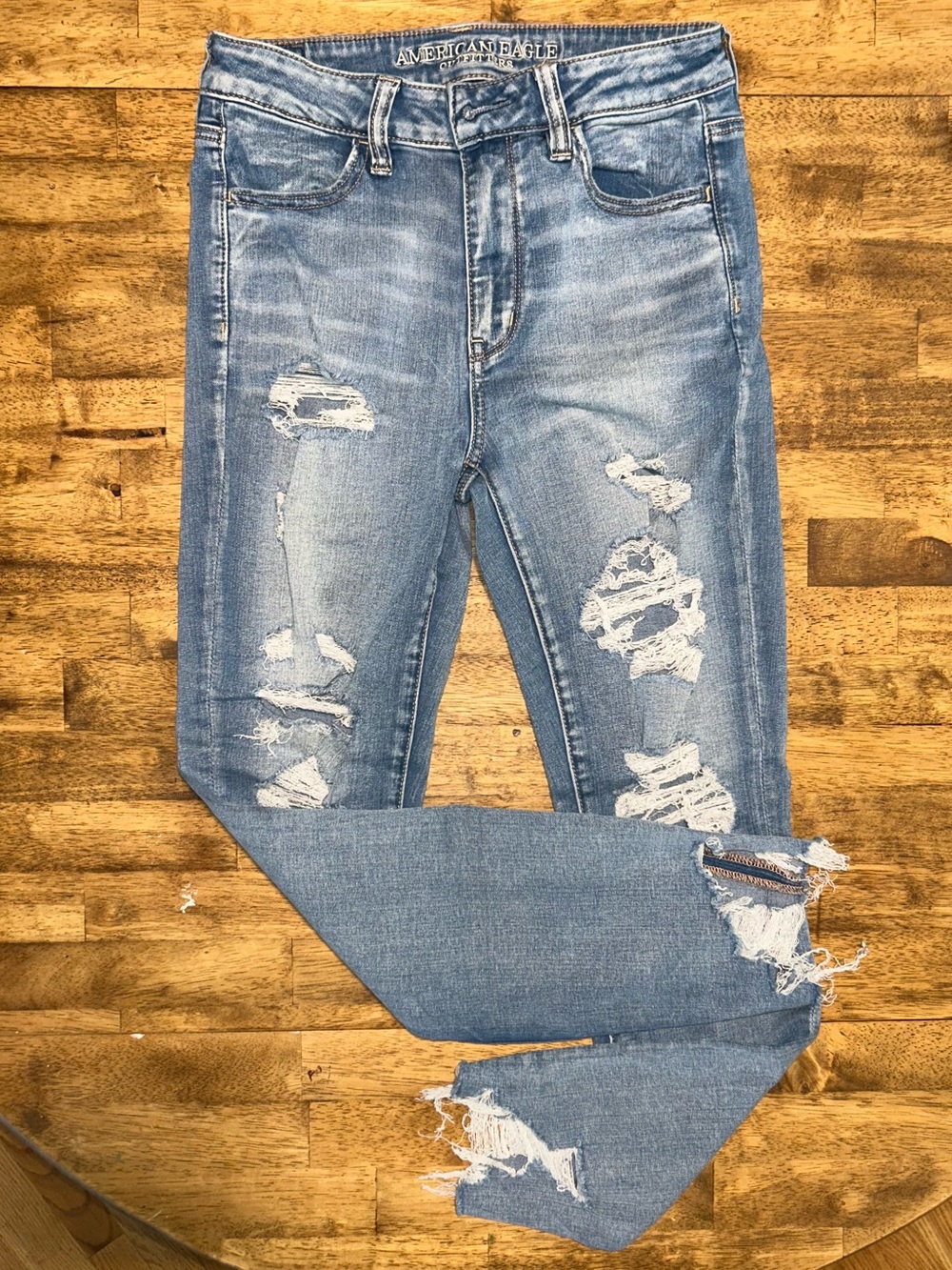AE Distressed Skinny Jeans